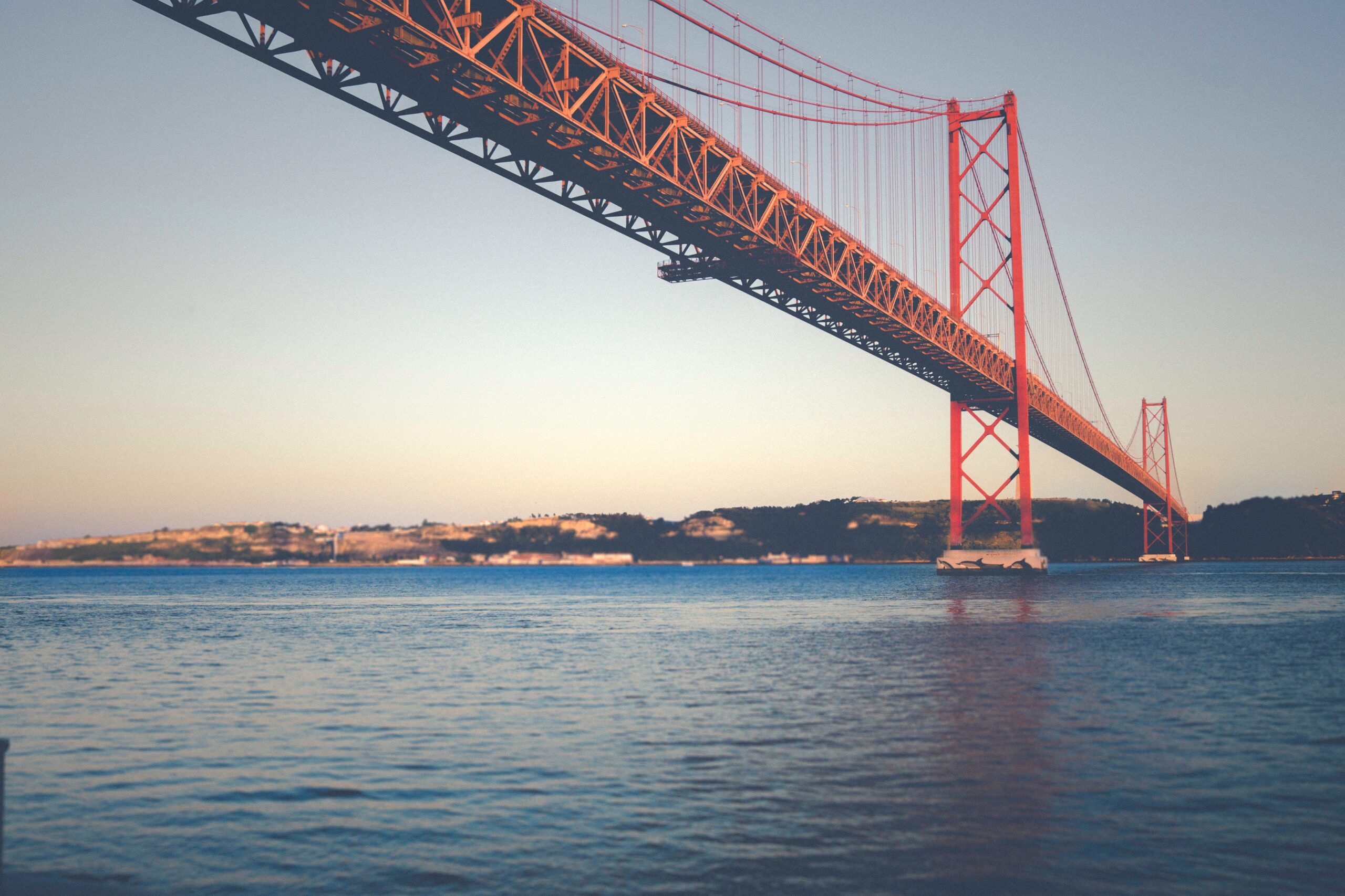 Startups de Turismo o futuro e potencial de negócio em Portugal. Ponte 25 Abril, Lisboa